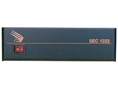 Bench Supply - Single Output - 13.8VDC/23 Amp