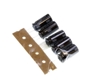 Capacitor, 820uF/35V - 20%, Radial, 5/pk