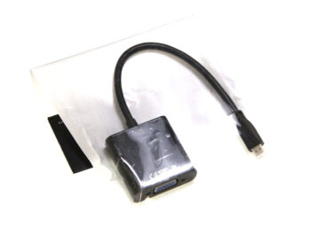 micro HDMI Plug to VGA Dongle
