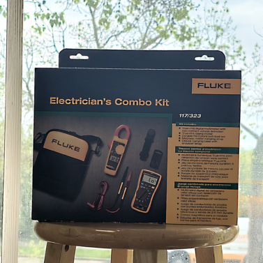 Fluke 117/323 Electrician's Digital Multimeter and Clampmeter Kit